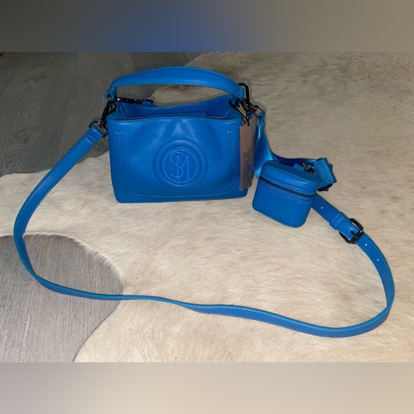 Steve Madden NWT Bamira Blue Crossbody - Picture 1 of 8